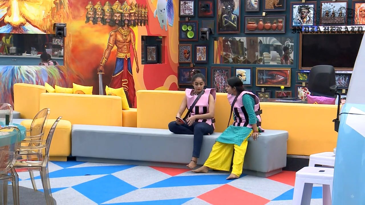 Bigg Boss Tamil Season 3 Day 45 Hot Stills Set 1