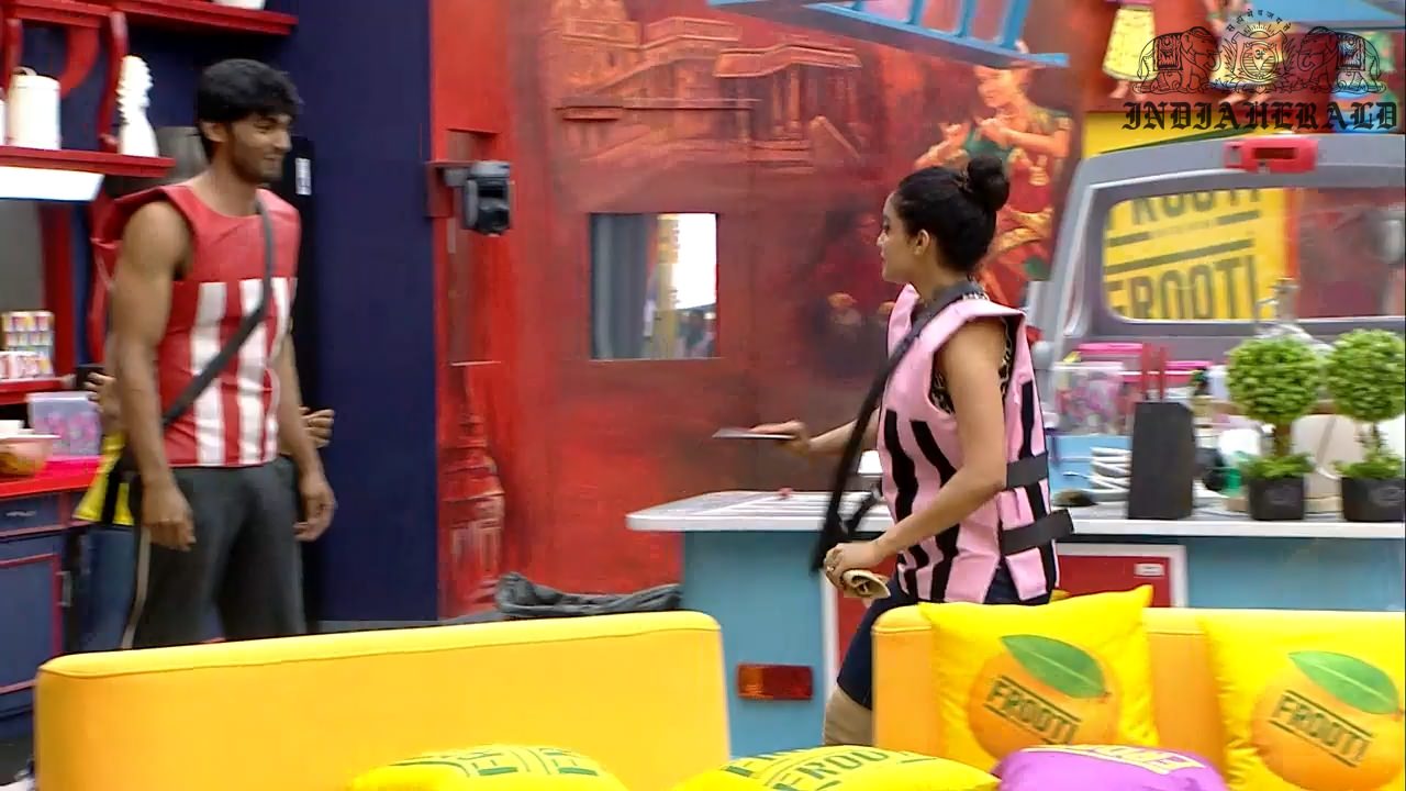 Bigg Boss Tamil Season 3 Day 45 Hot Stills Set 1