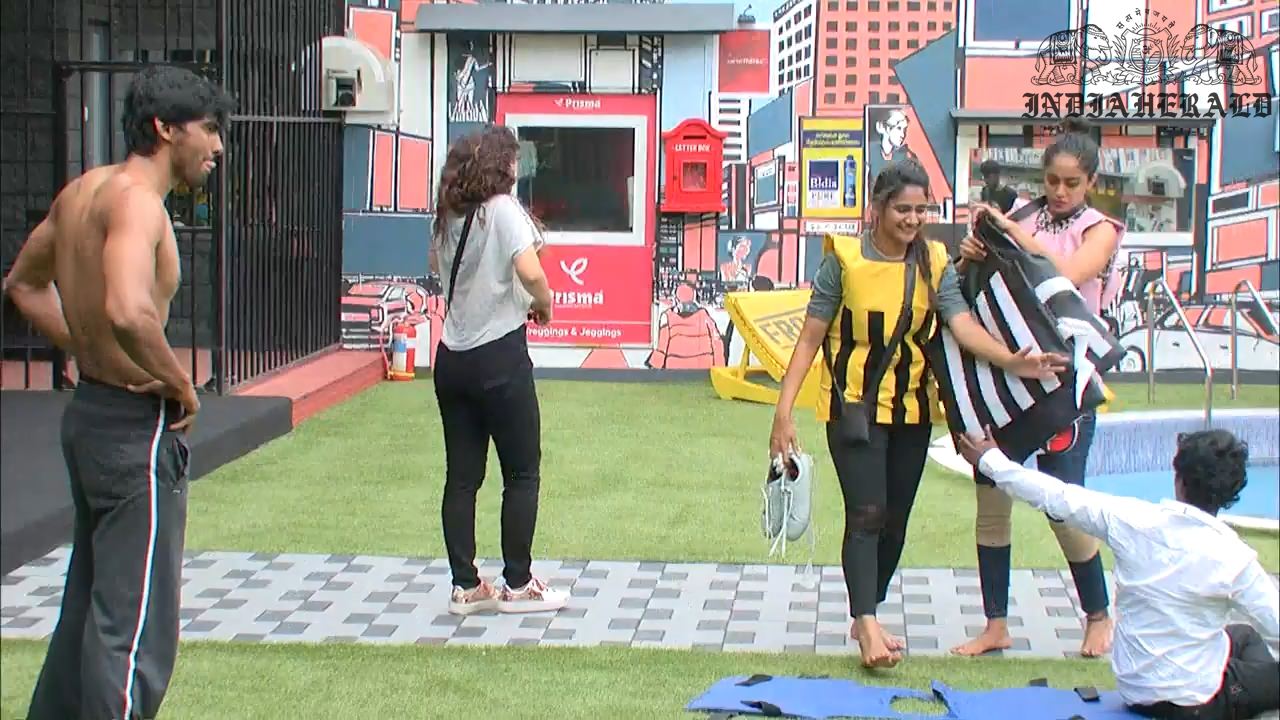 Bigg Boss Tamil Season 3 Day 45 Hot Stills Set 2