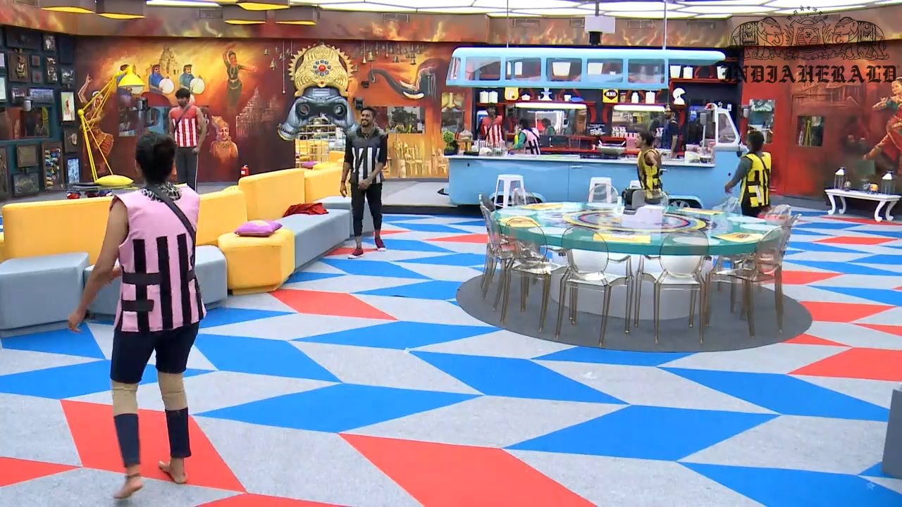 Bigg Boss Tamil Season 3 Day 45 Hot Stills Set 2