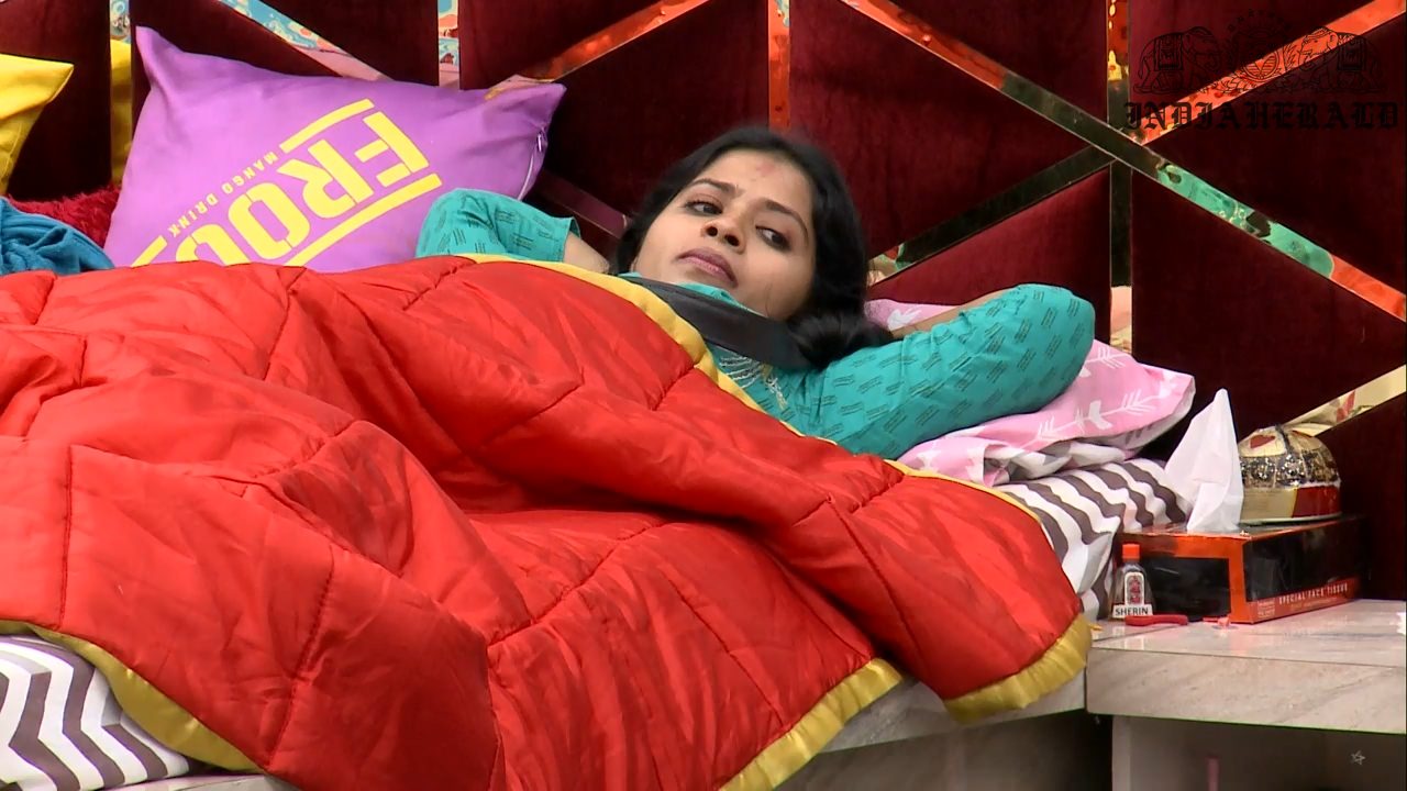 Bigg Boss Tamil Season 3 Day 45 Hot Stills Set 2