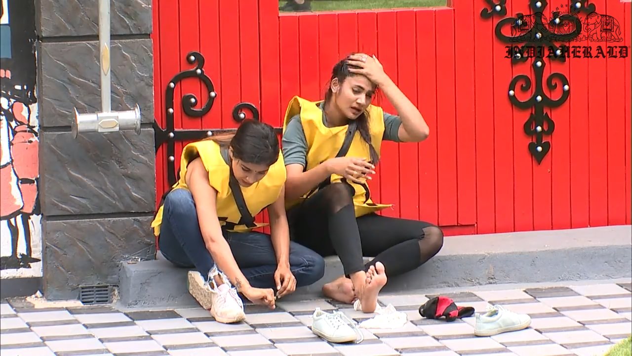 Bigg Boss Tamil Season 3 Day 45 Hot Stills Set 2