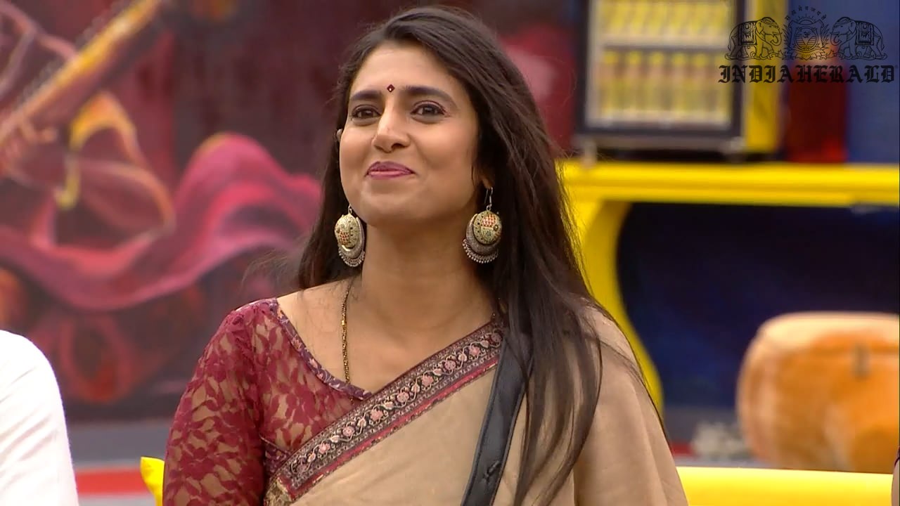 Bigg Boss Tamil Season 3 Day 46 Hot Stills Set 2