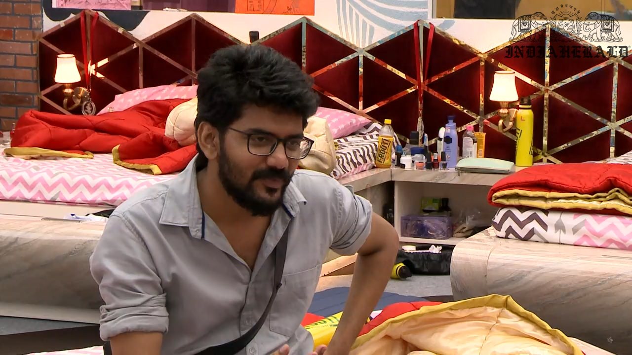 Bigg Boss Tamil Season 3 Day 46 Hot Stills Set 2