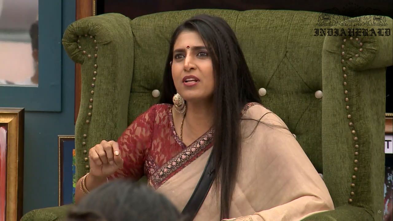 Bigg Boss Tamil Season 3 Day 46 Hot Stills Set 2