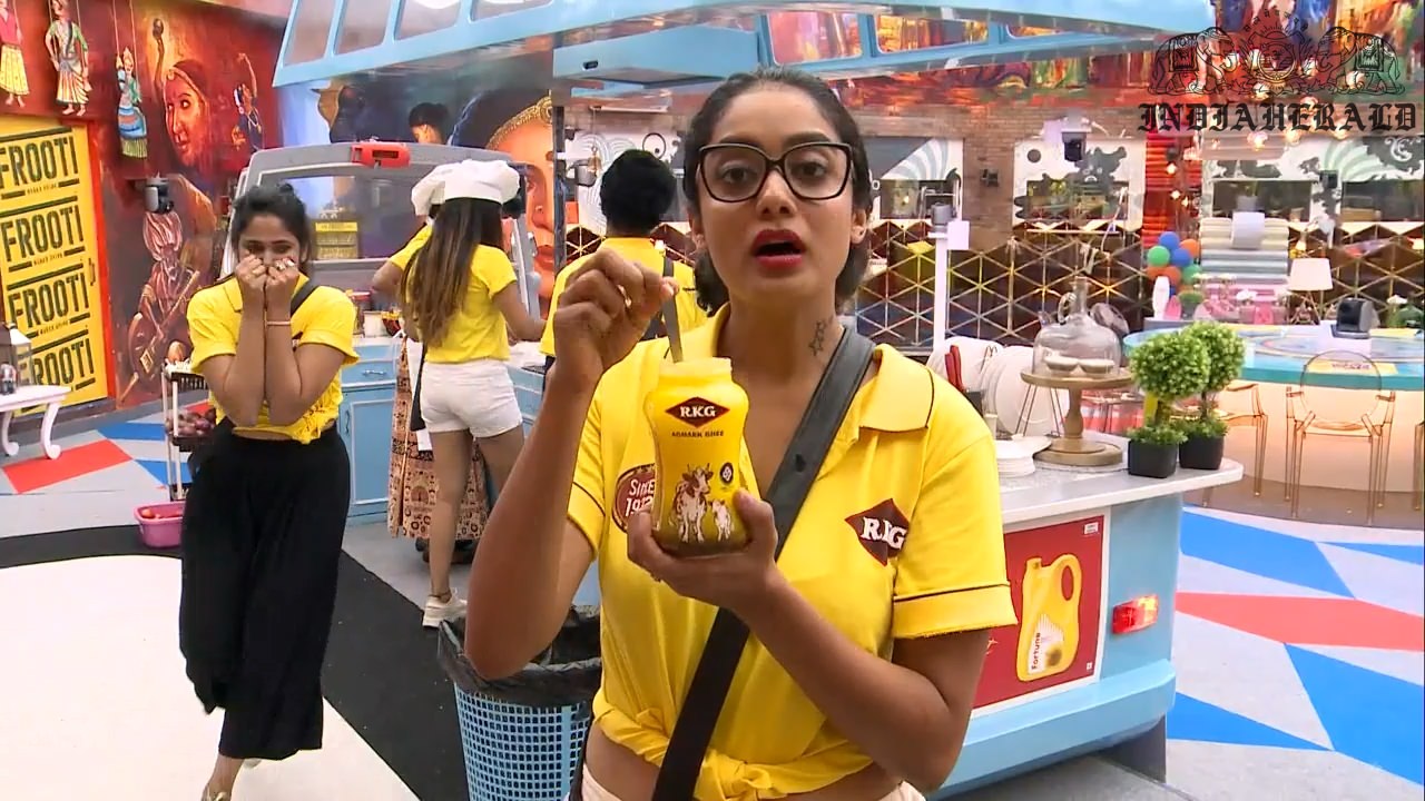 Bigg Boss Tamil Season 3 Day 47 Hot Stills Set 2