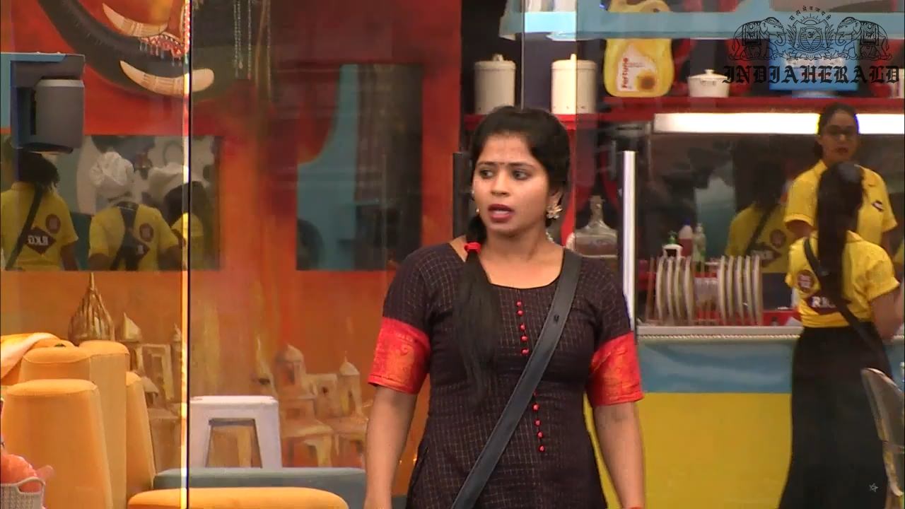 Bigg Boss Tamil Season 3 Day 47 Hot Stills Set 2