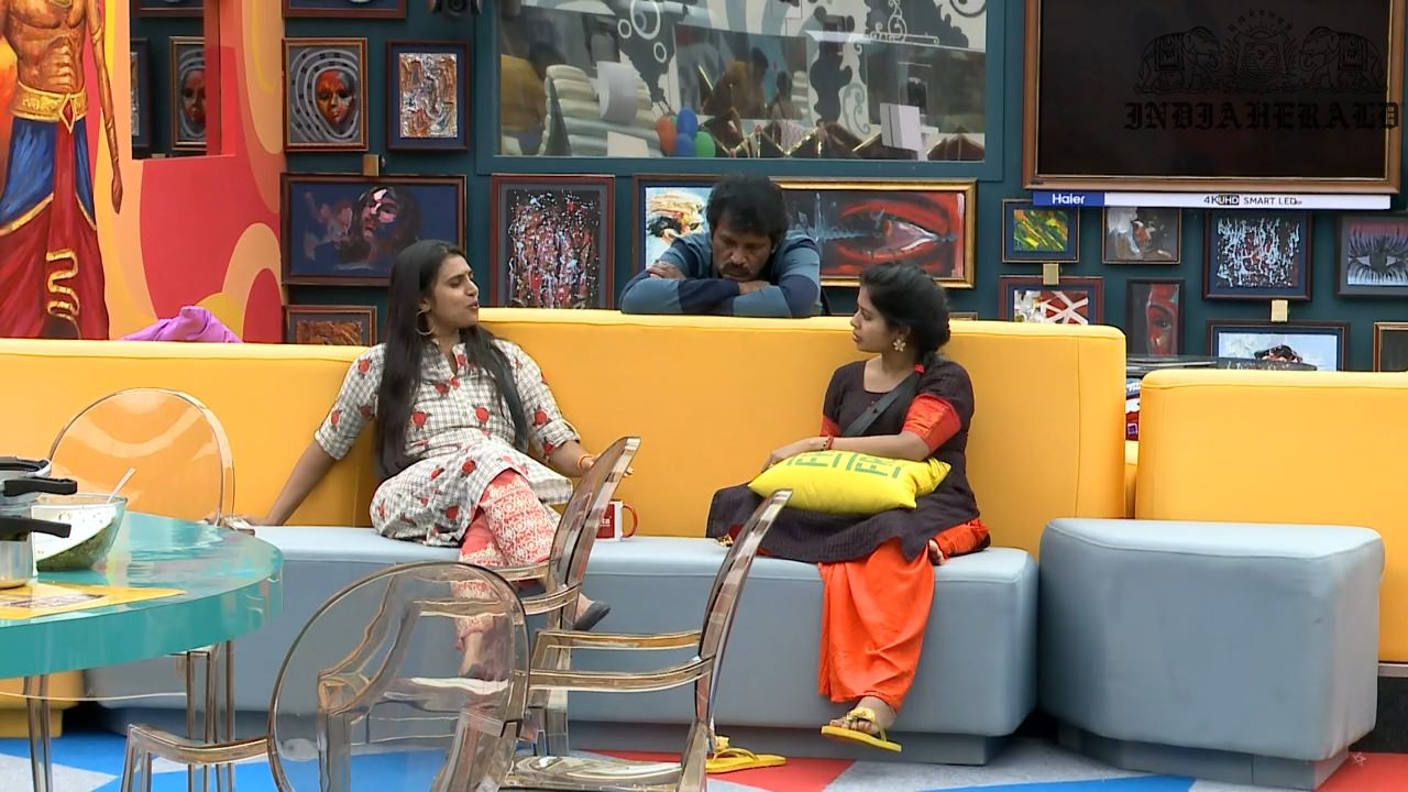 Bigg Boss Tamil Season 3 Day 47 Hot Stills Set 2