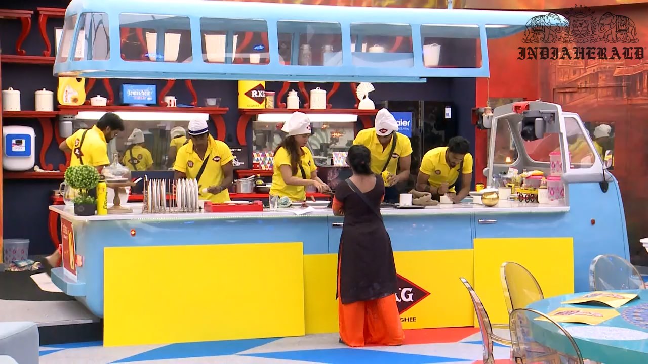 Bigg Boss Tamil Season 3 Day 47 Hot Stills Set 2