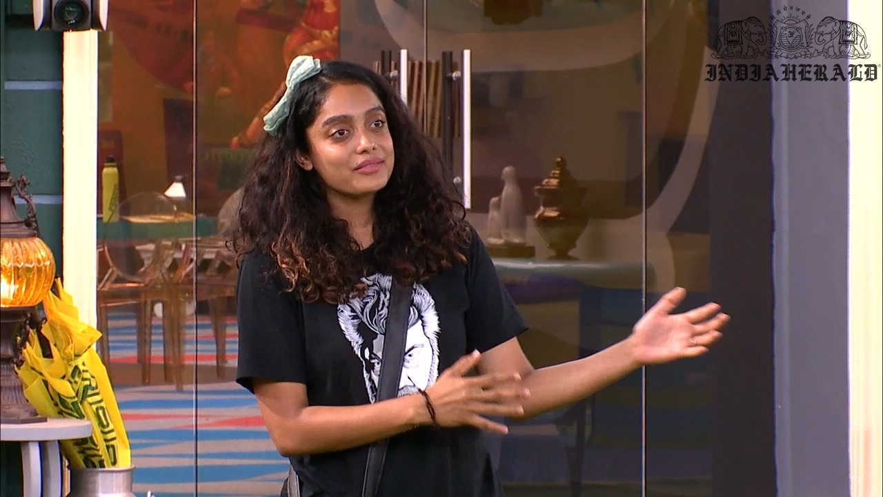 Bigg Boss Tamil Season 3 Day 47 Hot Stills Set 3