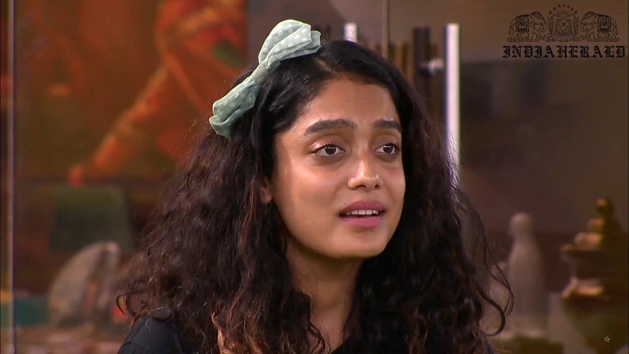 Bigg Boss Tamil Season 3 Day 47 Hot Stills Set 3