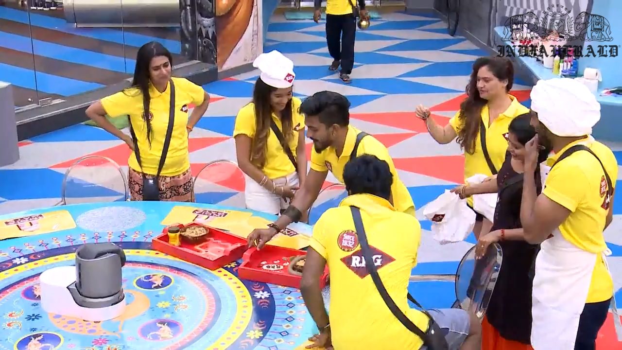 Bigg Boss Tamil Season 3 Day 47 Hot Stills Set 3