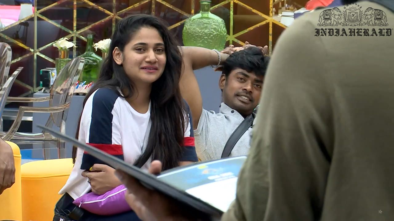 Bigg Boss Tamil Season 3 Day 48 Hot Stills Set 1