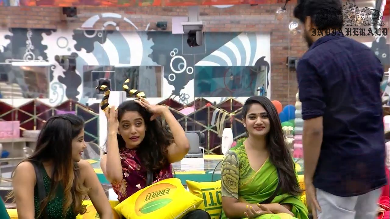 Bigg Boss Tamil Season 3 Day 48 Hot Stills Set 3