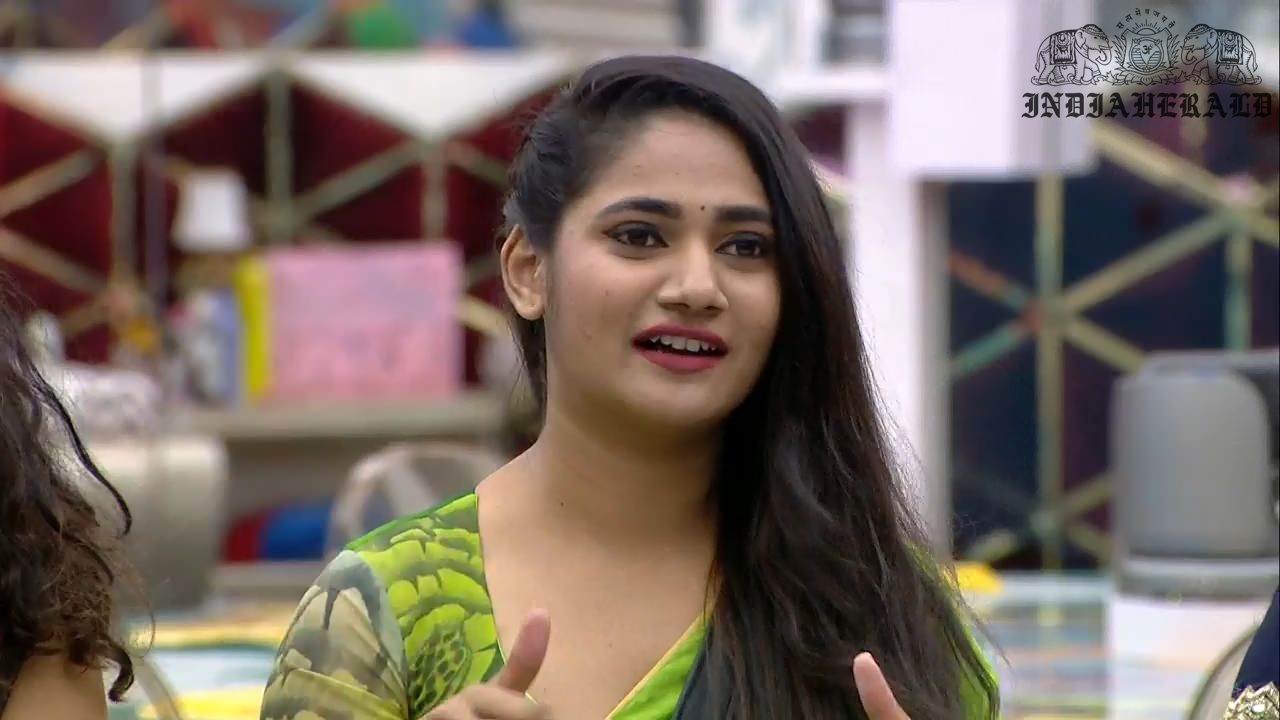 Bigg Boss Tamil Season 3 Day 48 Hot Stills Set 3