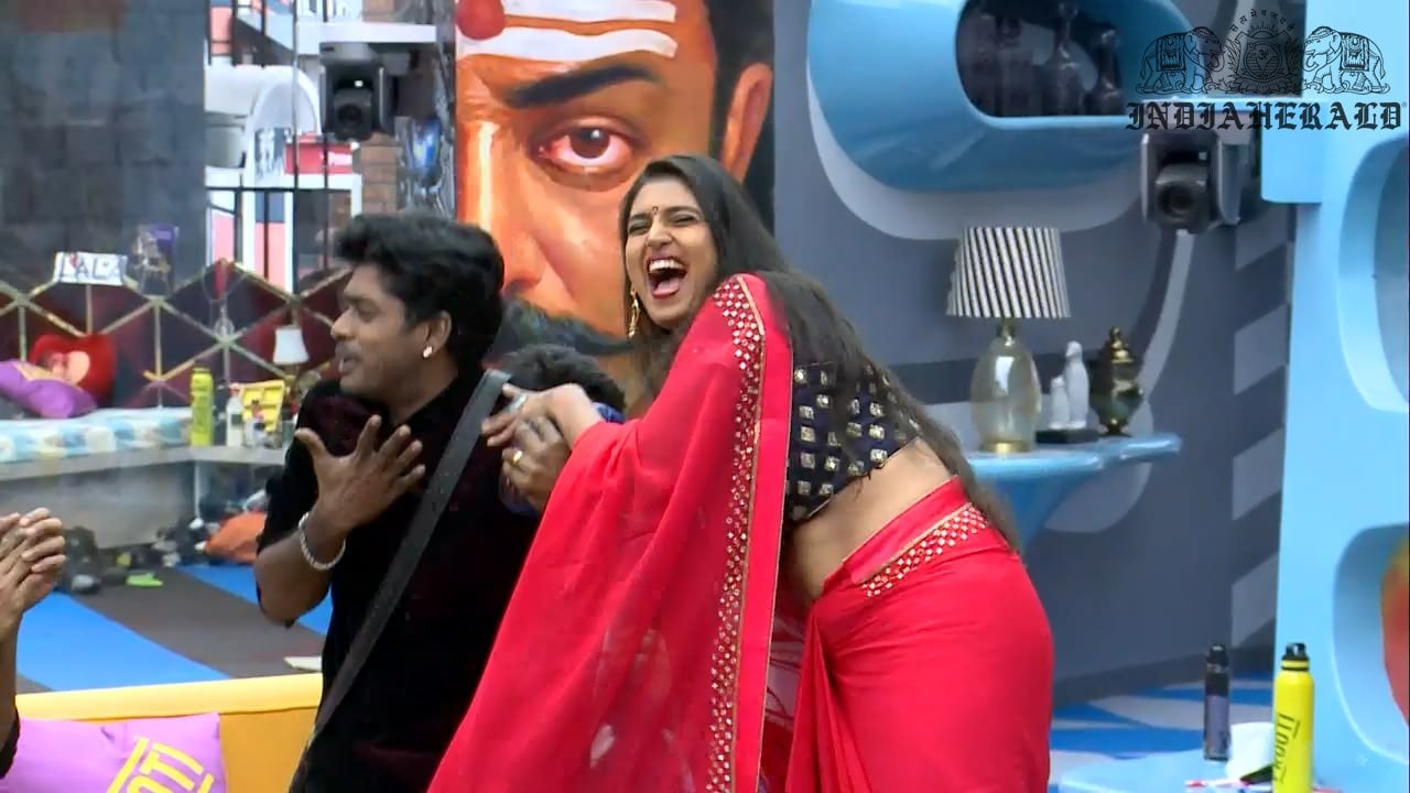 Bigg Boss Tamil Season 3 Day 48 Hot Stills Set 3