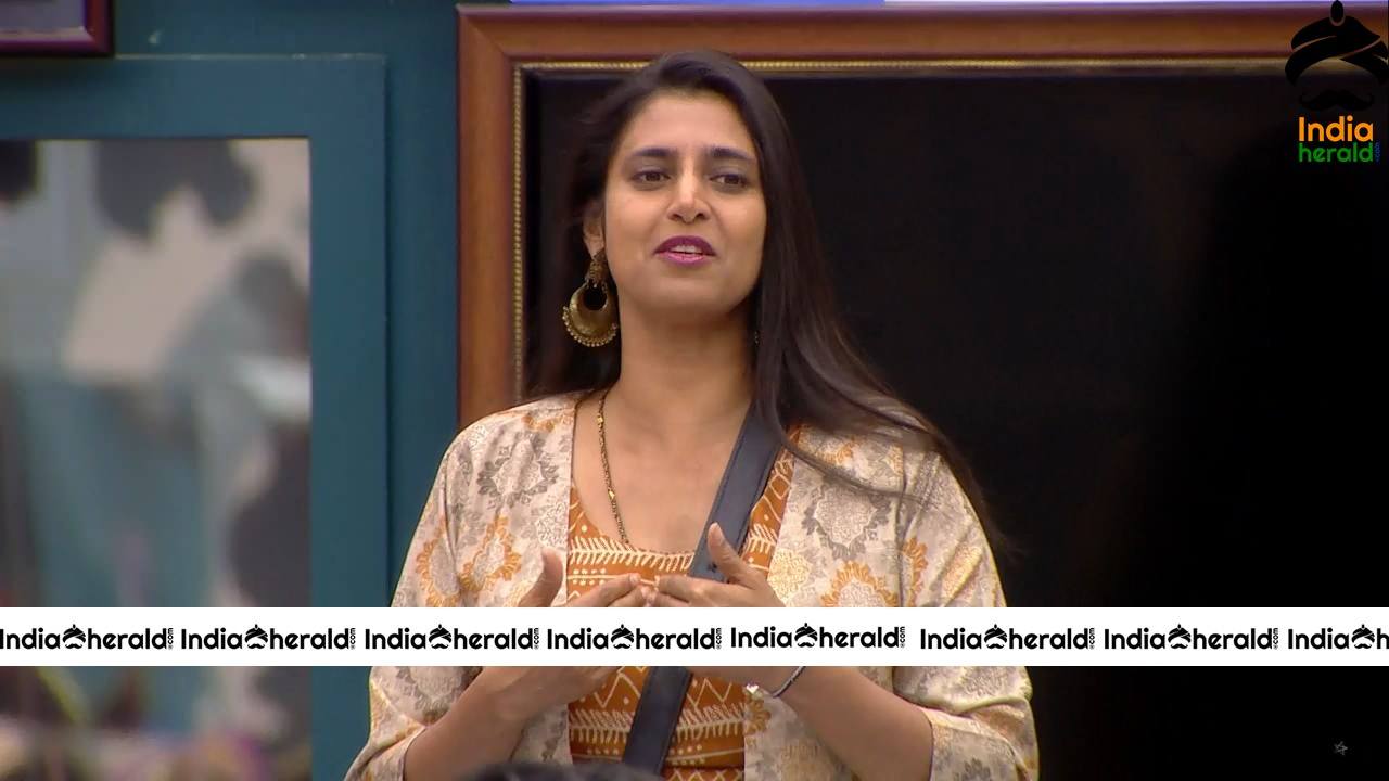 Bigg Boss Tamil Season 3 Day 50 Hot Stills Set 2