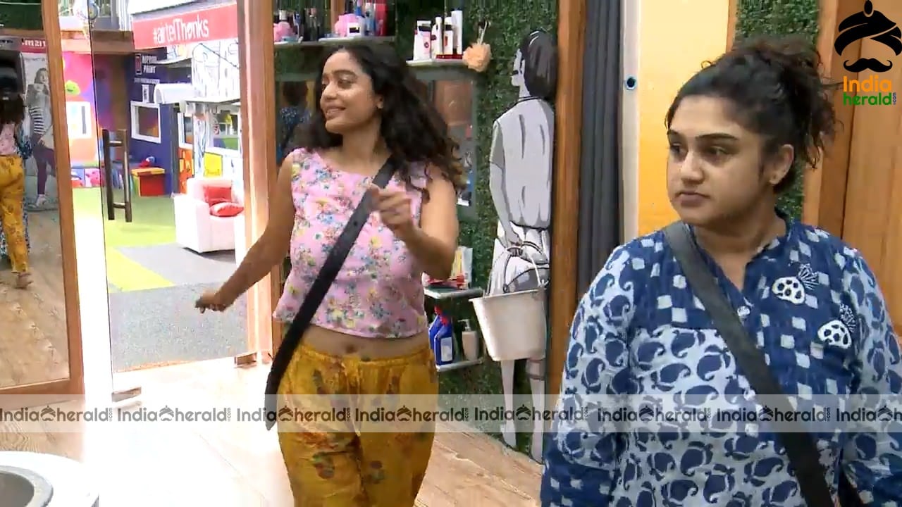 Bigg Boss Tamil Season 3 Day 51 Hot Stills Set 1