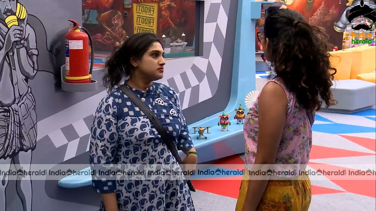 Bigg Boss Tamil Season 3 Day 51 Hot Stills Set 1