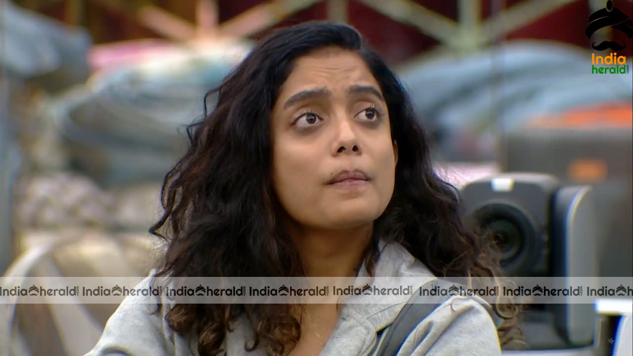 Bigg Boss Tamil Season 3 Day 51 Hot Stills Set 1