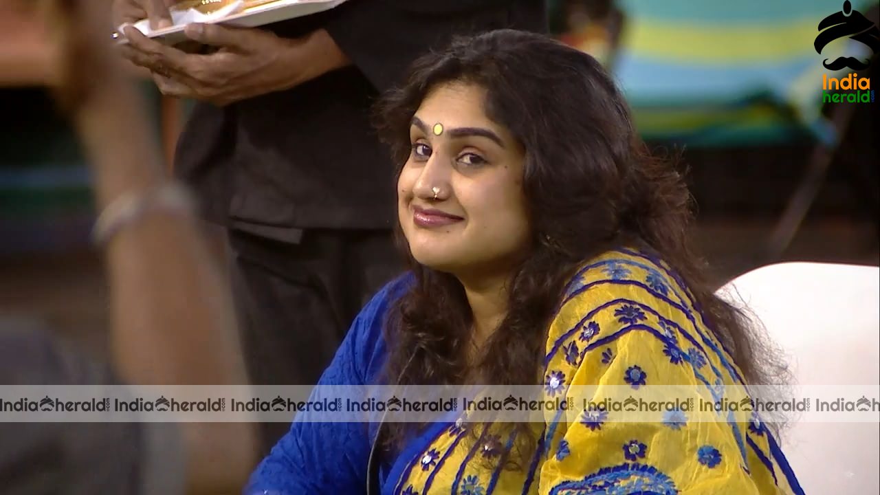 Bigg Boss Tamil Season 3 Day 51 Hot Stills Set 3