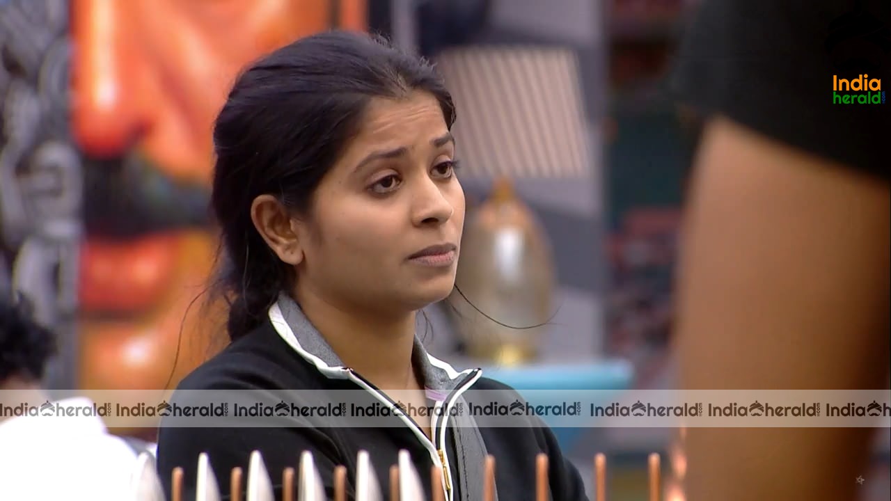 Bigg Boss Tamil Season 3 Day 52 Hot Stills Set 3