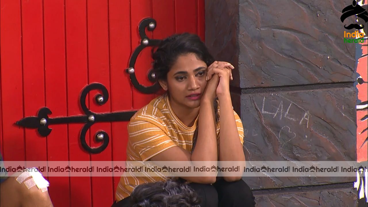 Bigg Boss Tamil Season 3 Day 52 Hot Stills Set 3