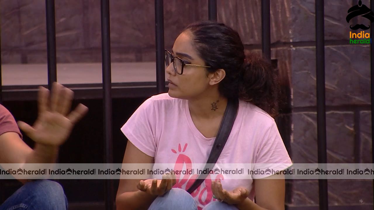 Bigg Boss Tamil Season 3 Day 53 Hot Stills Set 3