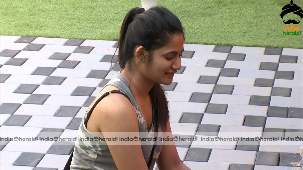 Bigg Boss Tamil Season 3 Day 54 Hot Stills Set 1