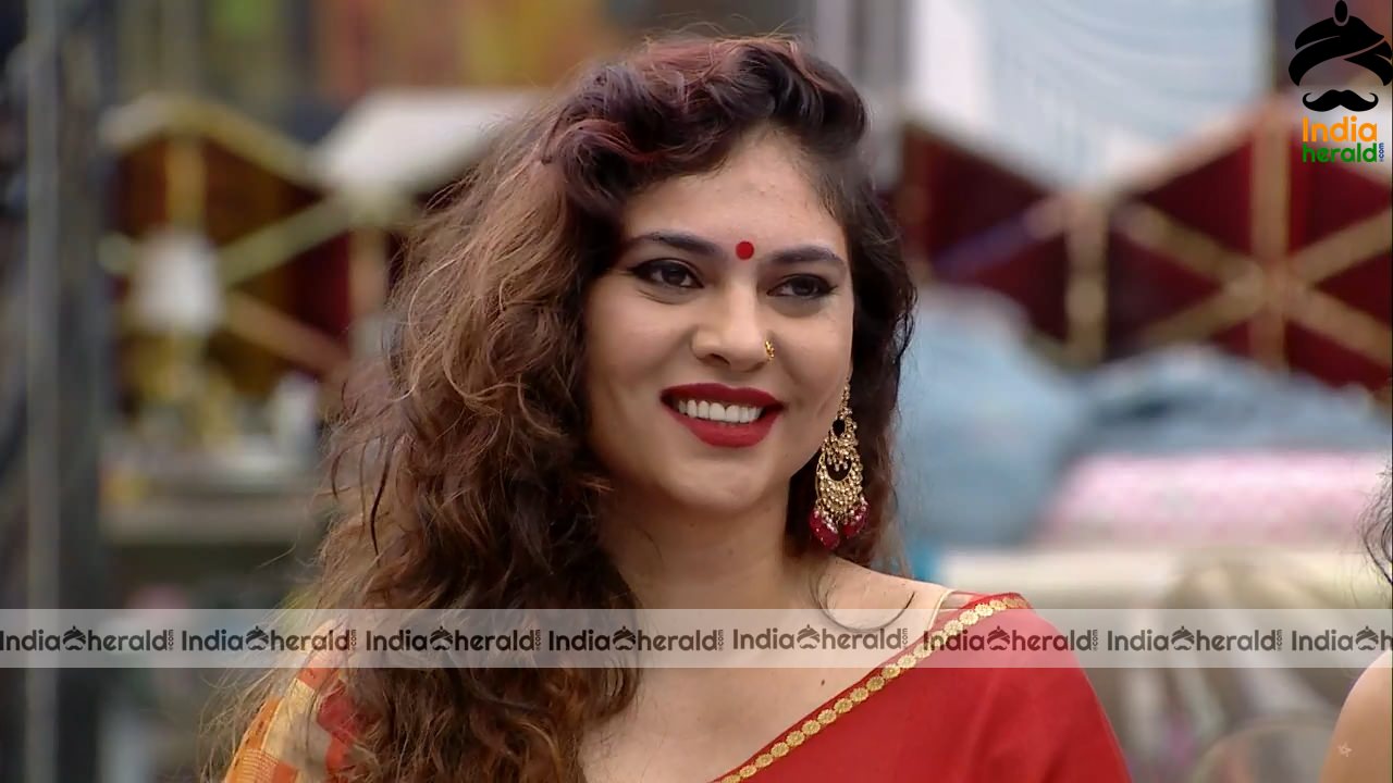 Bigg Boss Tamil Season 3 Day 55 Hot Stills Set 3