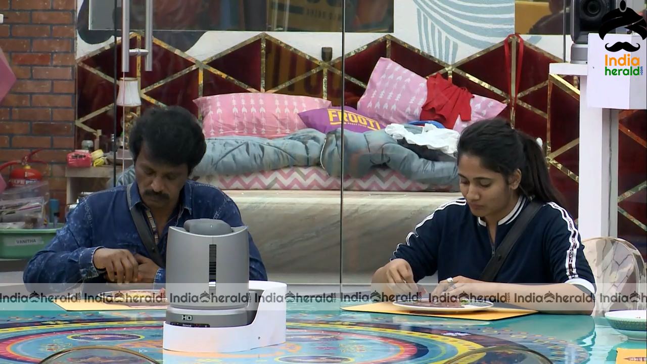 Bigg Boss Tamil Season 3 Day 57 Hot Stills Set 1