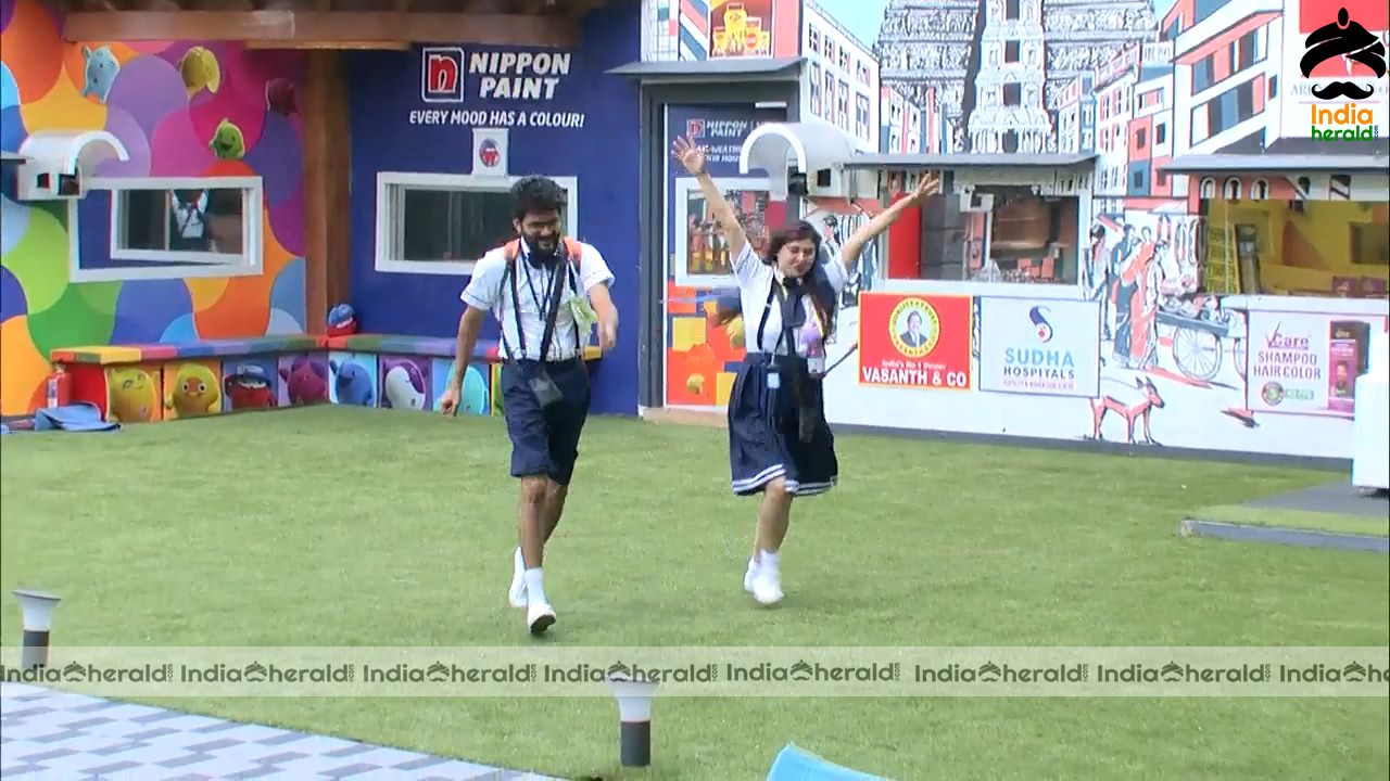 Bigg Boss Tamil Season 3 Day 58 Hot Stills Set 1