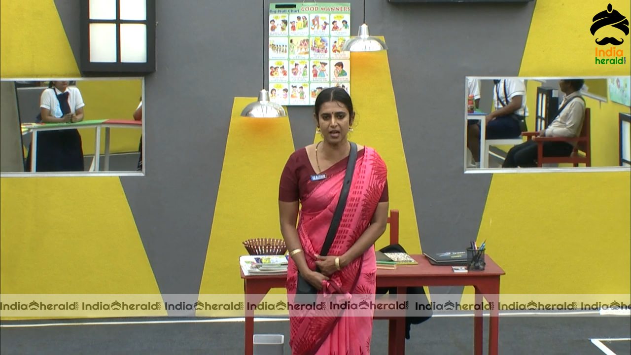 Bigg Boss Tamil Season 3 Day 58 Hot Stills Set 2