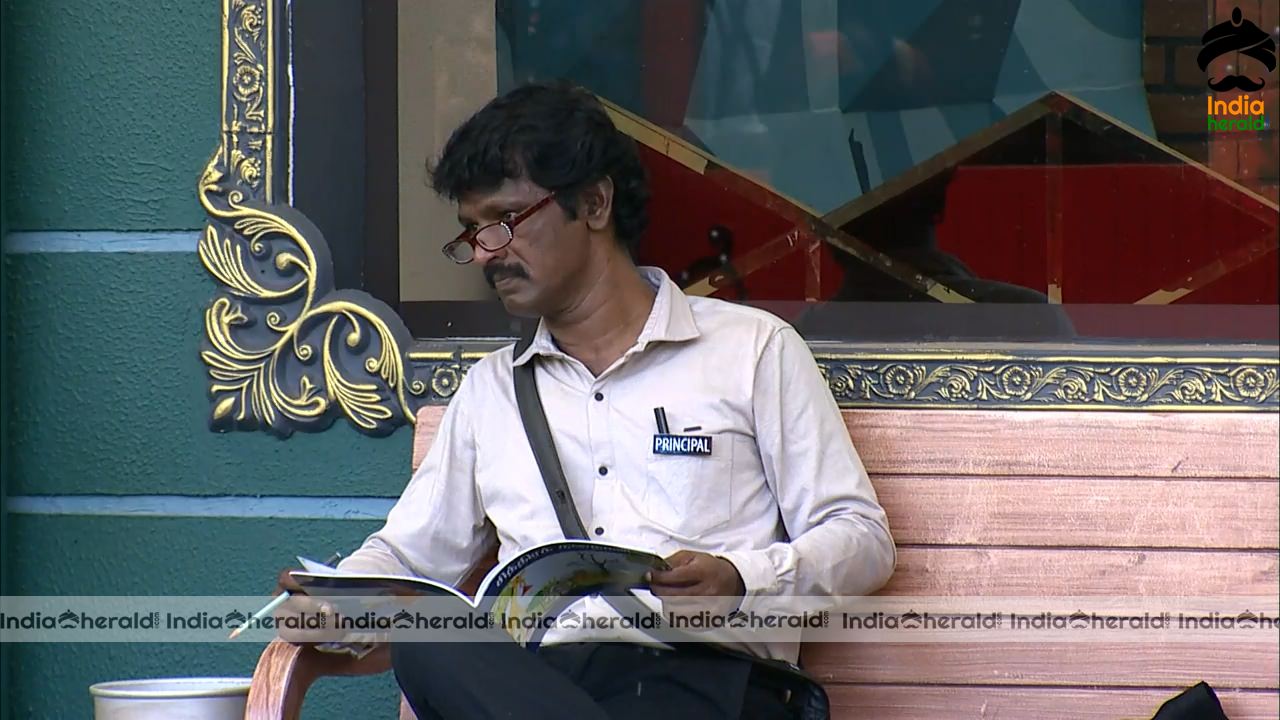 Bigg Boss Tamil Season 3 Day 58 Hot Stills Set 2
