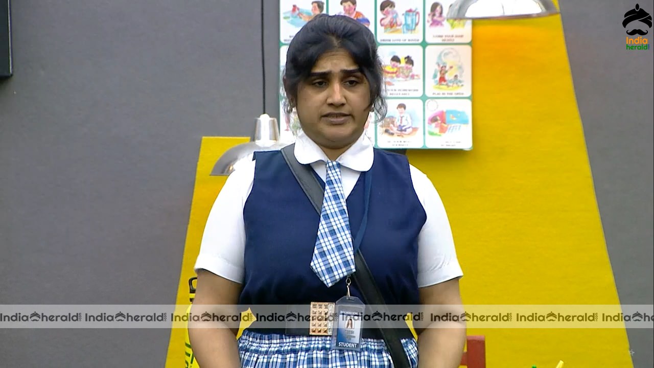 Bigg Boss Tamil Season 3 Day 59 Hot Stills Set 2