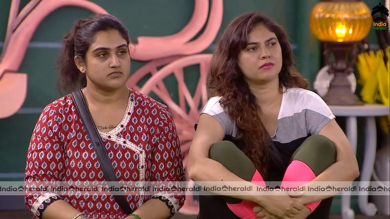 Bigg Boss Tamil Season 3 Day 59 Hot Stills Set 3