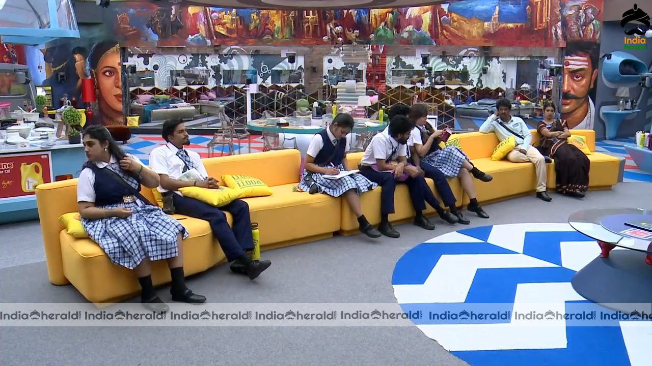 Bigg Boss Tamil Season 3 Day 59 Hot Stills Set 3