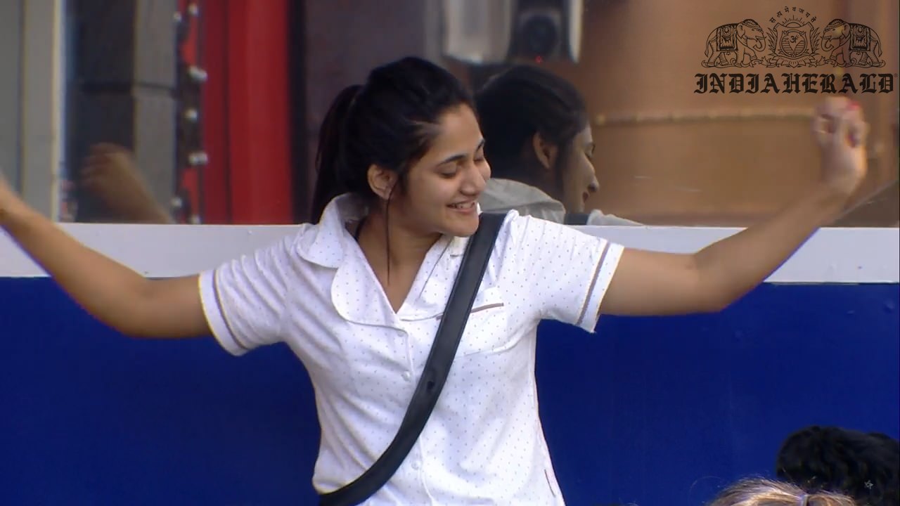 Bigg Boss Tamil Season 3 Day 6 Stills Set 2