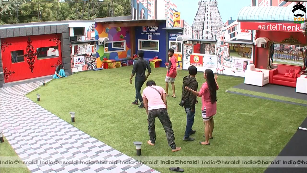 Bigg Boss Tamil Season 3 Day 60 Hot Stills Set 2