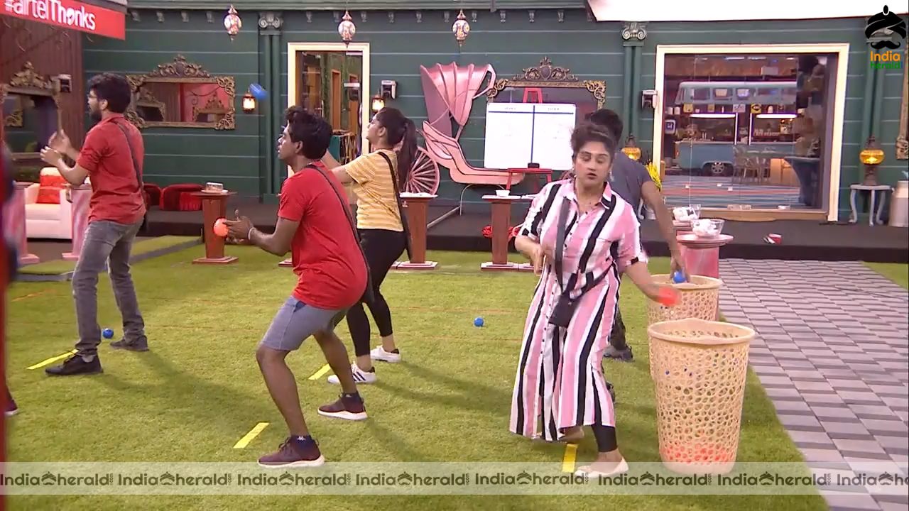 Bigg Boss Tamil Season 3 Day 61 Hot Stills Set 3