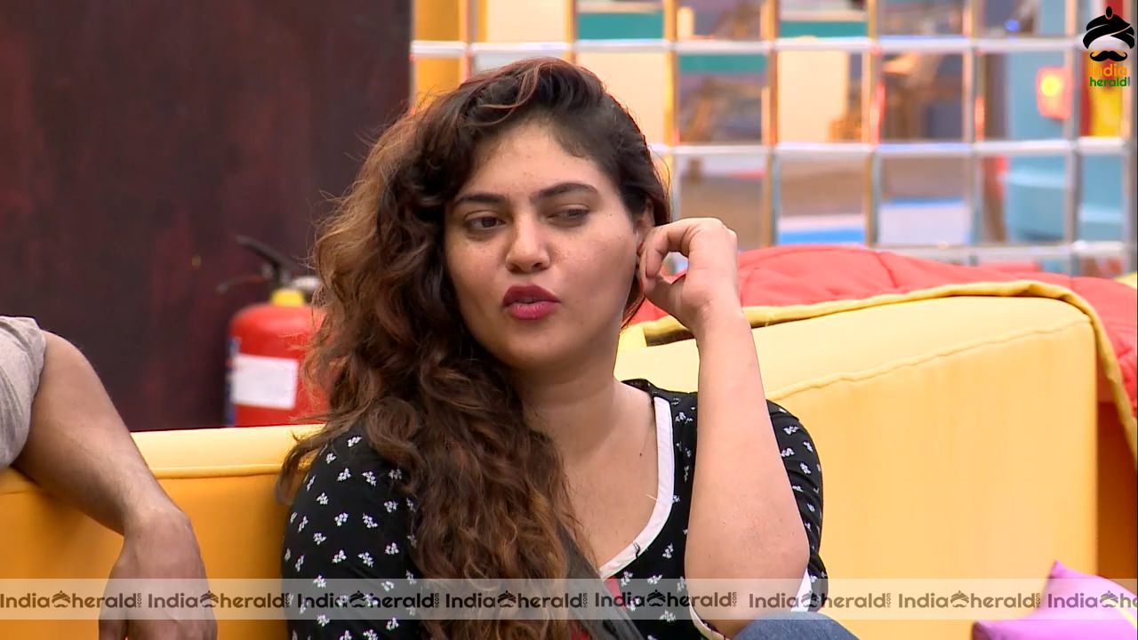 Bigg Boss Tamil Season 3 Day 62 Hot Stills Set 1