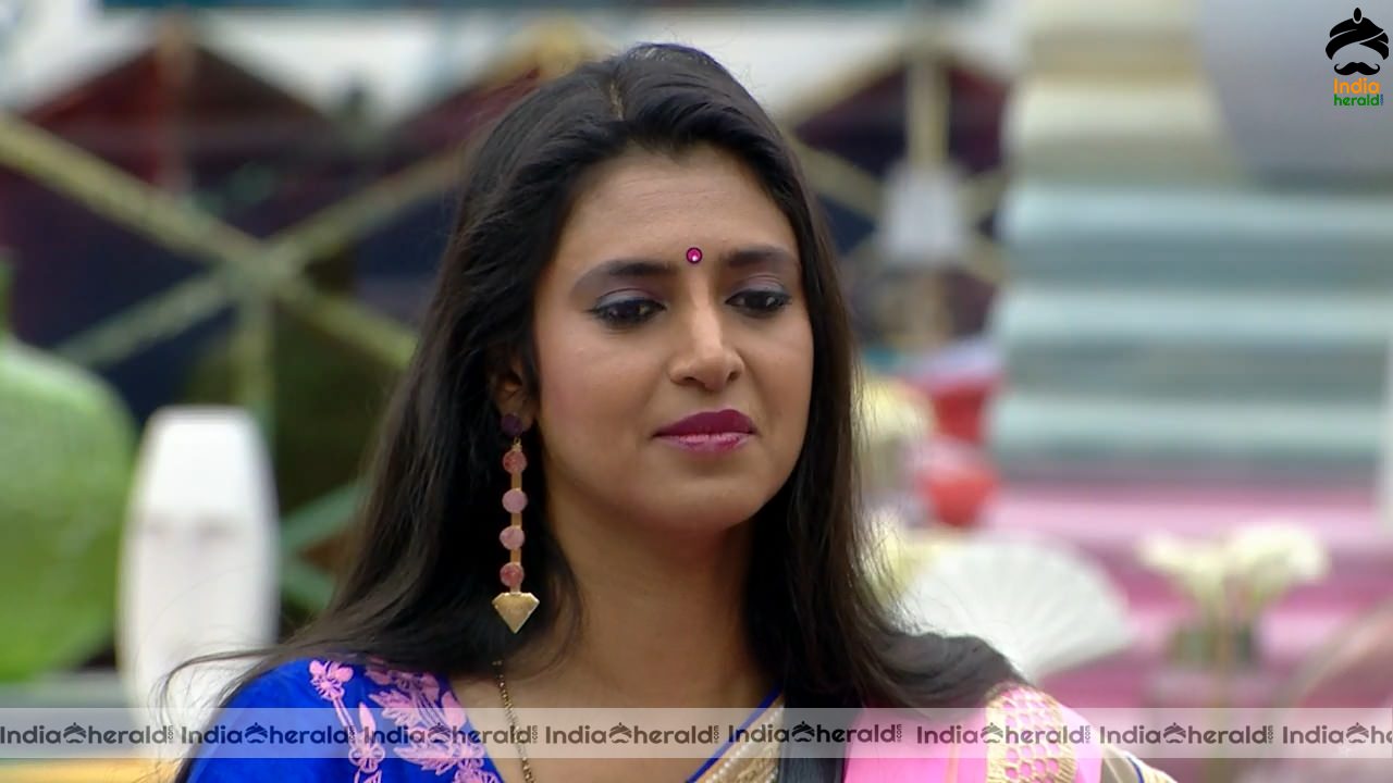 Bigg Boss Tamil Season 3 Day 62 Hot Stills Set 3