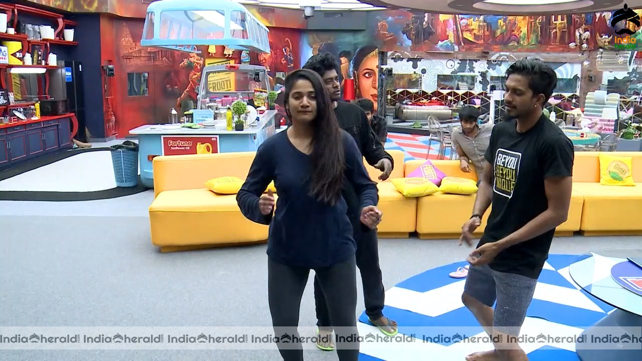Bigg Boss Tamil Season 3 Day 64 Hot Stills Set 1