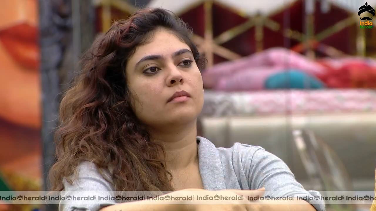 Bigg Boss Tamil Season 3 Day 65 Hot Stills Set 2