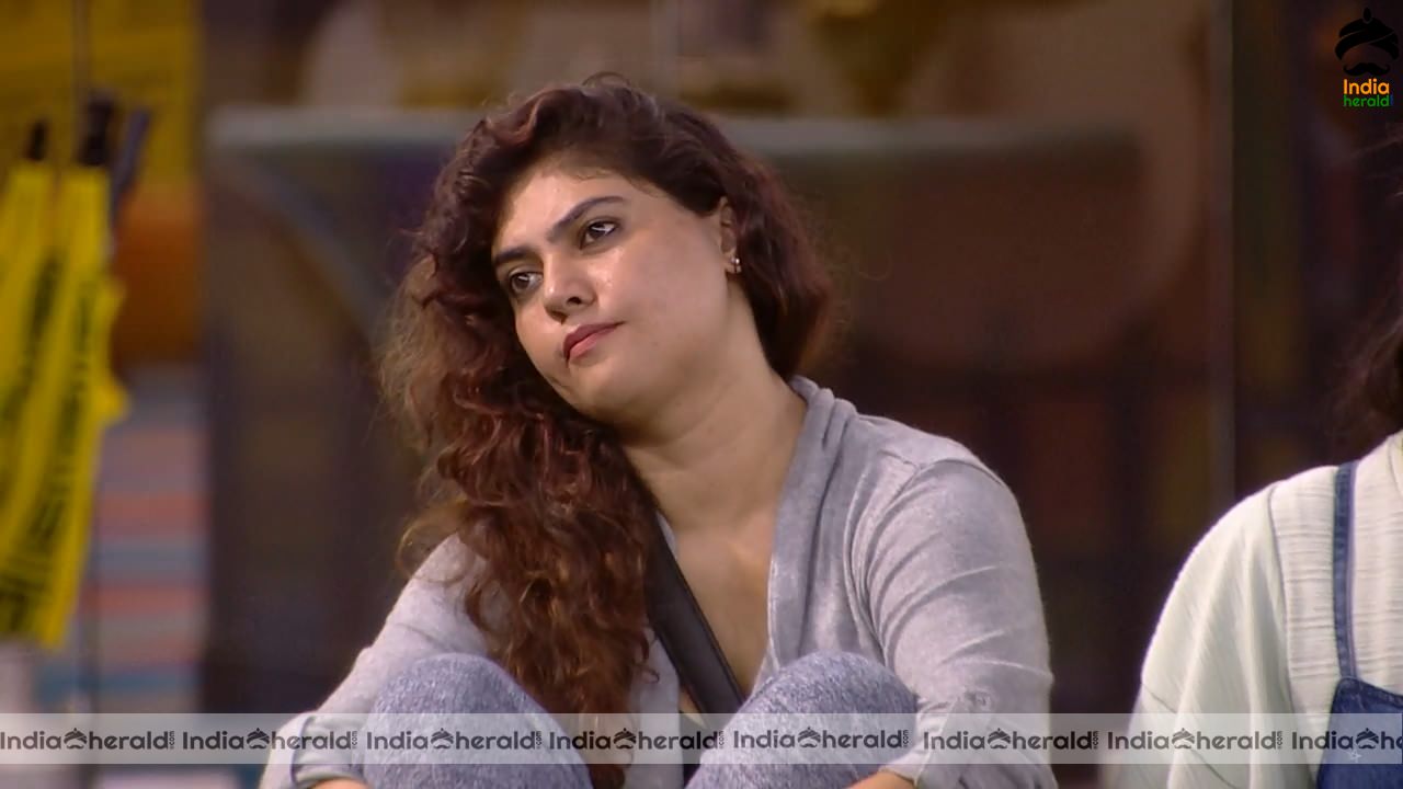 Bigg Boss Tamil Season 3 Day 65 Hot Stills Set 2