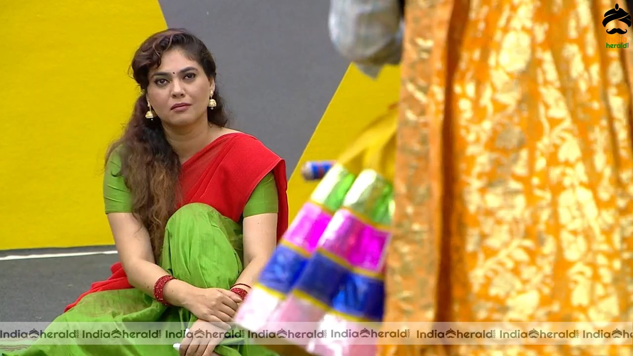 Bigg Boss Tamil Season 3 Day 66 Hot Stills Set 3