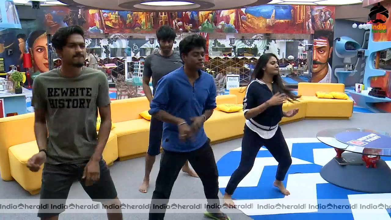 Bigg Boss Tamil Season 3 Day 67 Hot Stills Set 1
