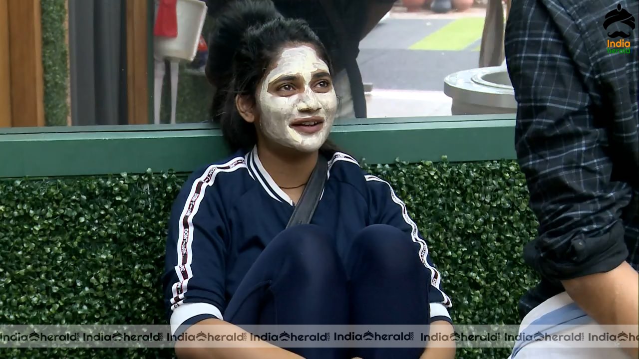 Bigg Boss Tamil Season 3 Day 67 Hot Stills Set 1