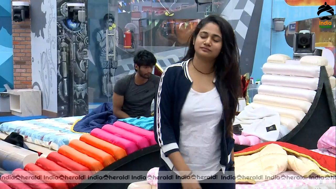 Bigg Boss Tamil Season 3 Day 67 Hot Stills Set 1