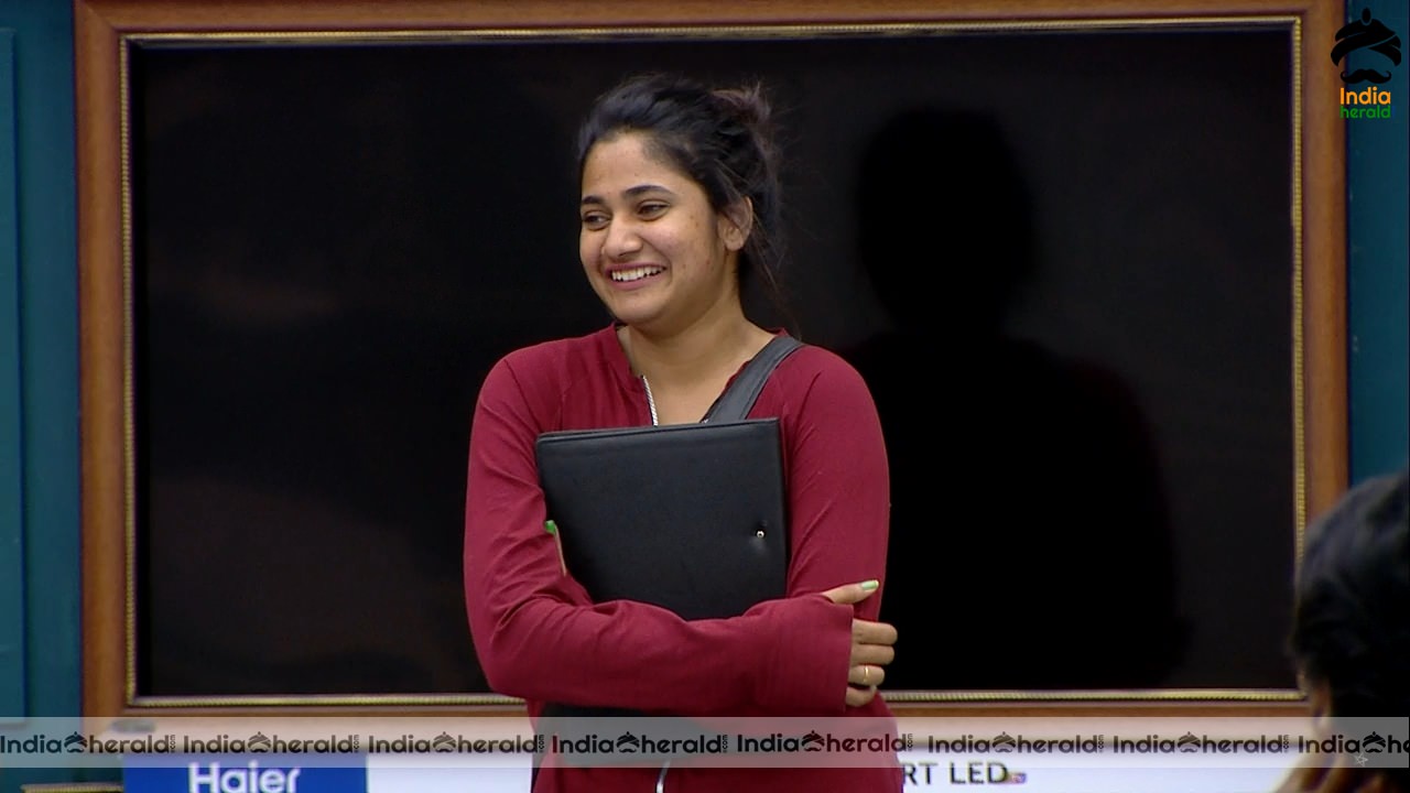 Bigg Boss Tamil Season 3 Day 68 Hot Stills Set 2